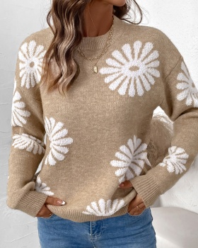 Autumn and winter European style flowers loose round neck sweater