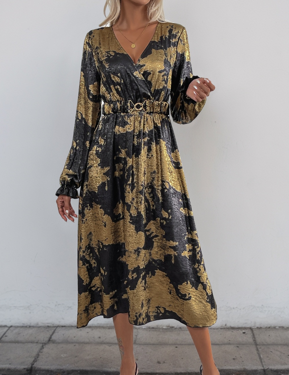 Long sleeve V-neck European style bronzing autumn dress