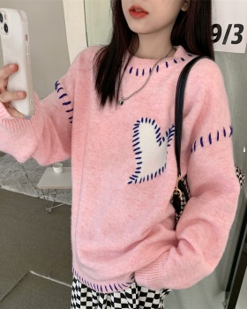 Pullover heart thick suture sweater