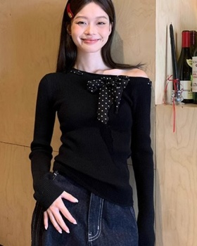 Sloping shoulder black sweater lazy tops for women