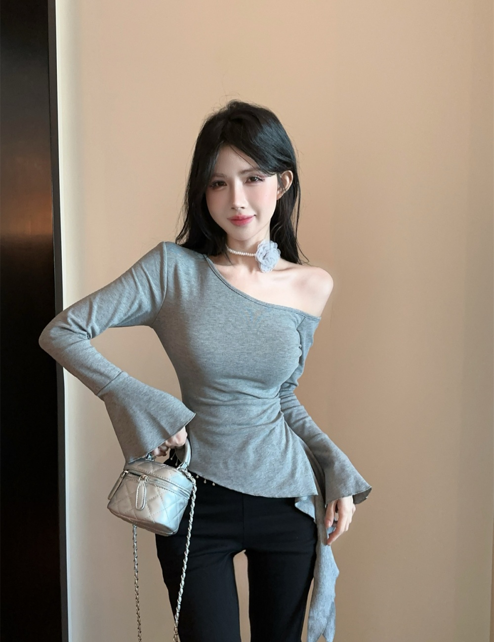 Oblique collar bottoming shirt T-shirt for women