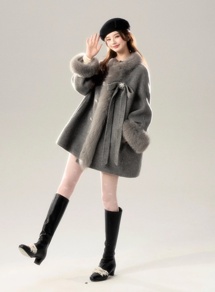 Fox fur woolen gray wool short white coat