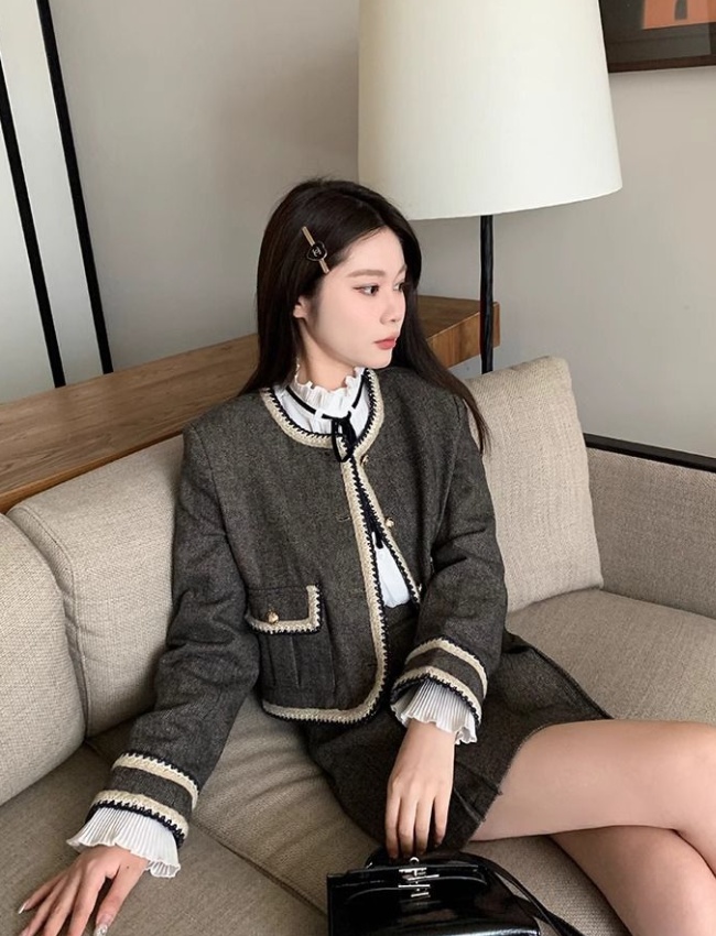 Show young chanelstyle maiden retro jacket