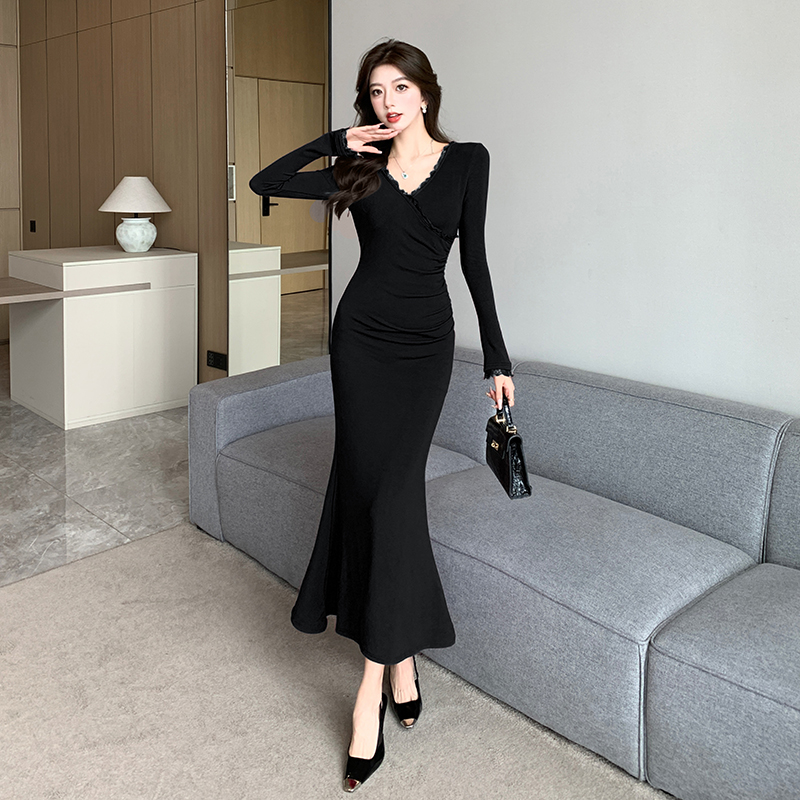 Long V-neck cashmere lace temperament sueding dress