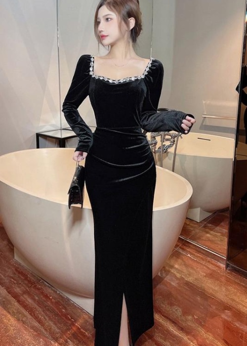 Ladies slim long sleeve long dress split bottoming velvet dress