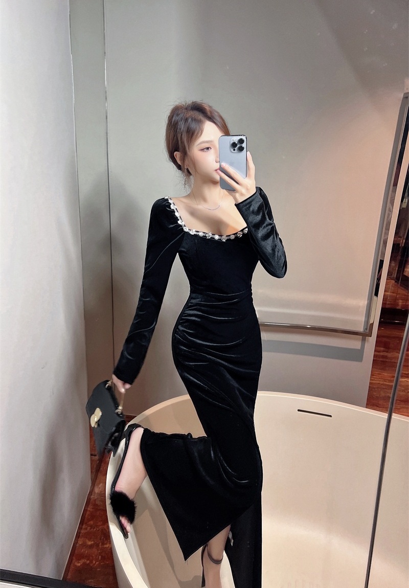 Ladies slim long sleeve long dress split bottoming velvet dress