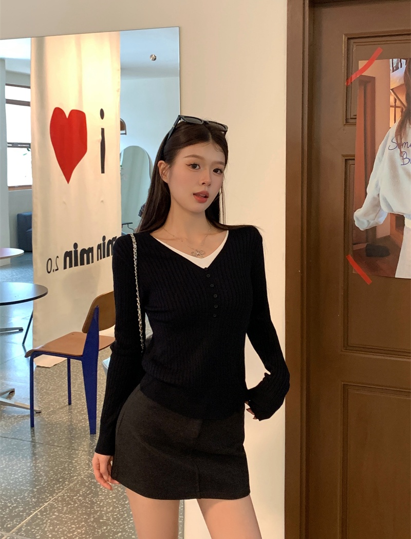 Knitted lazy tops V-neck twist bottoming shirt for women