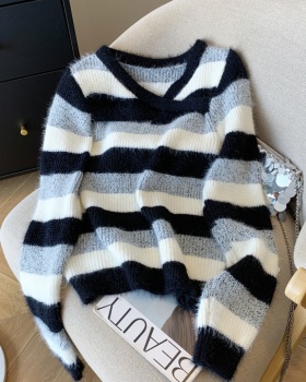 Cross knitted stripe fashion thick sweater for women