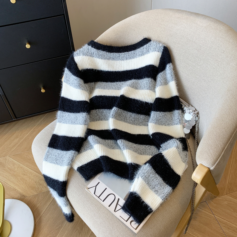 Cross knitted stripe fashion thick sweater for women