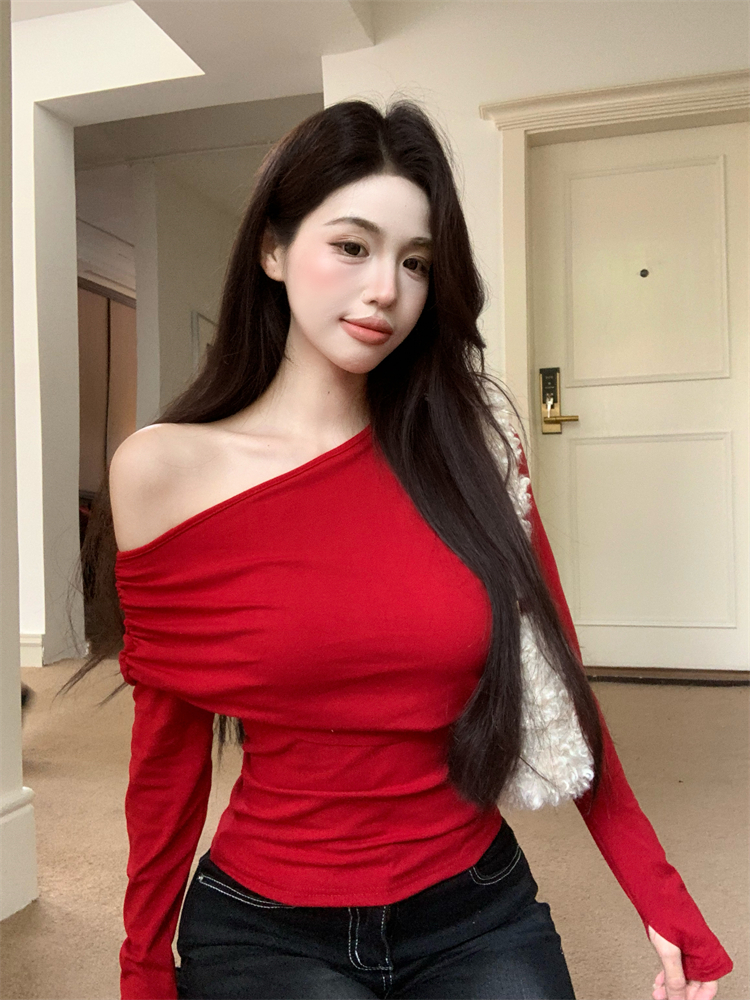 Irregular bottoming shirt sloping shoulder tops for women