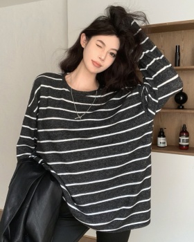 Autumn and winter loose tops Casual bottoming shirt