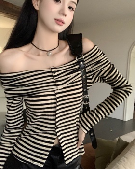 Flat shoulder stripe Korean style tops