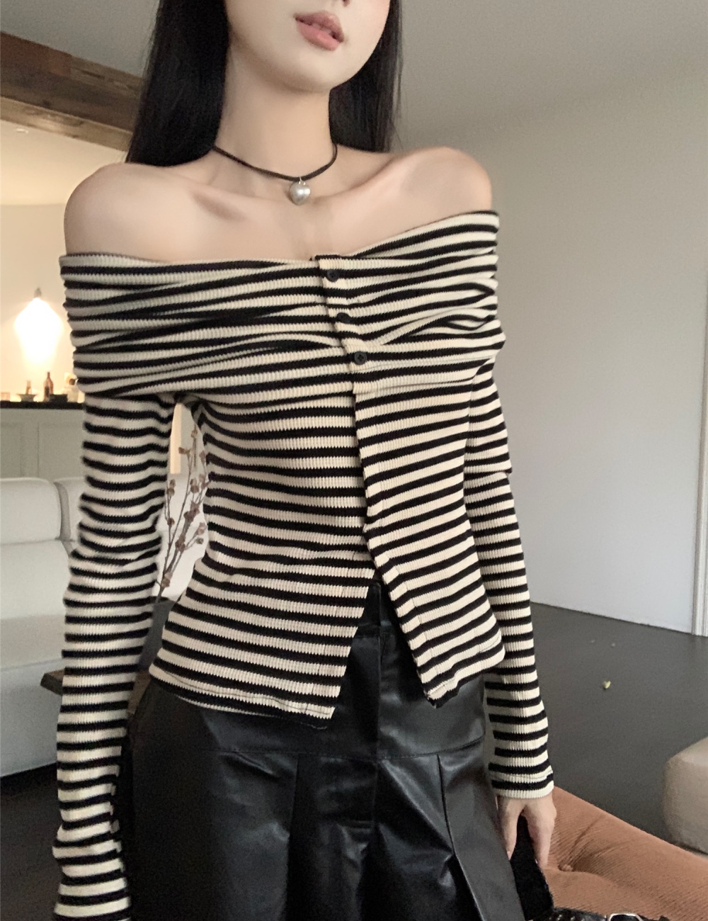 Flat shoulder stripe Korean style tops