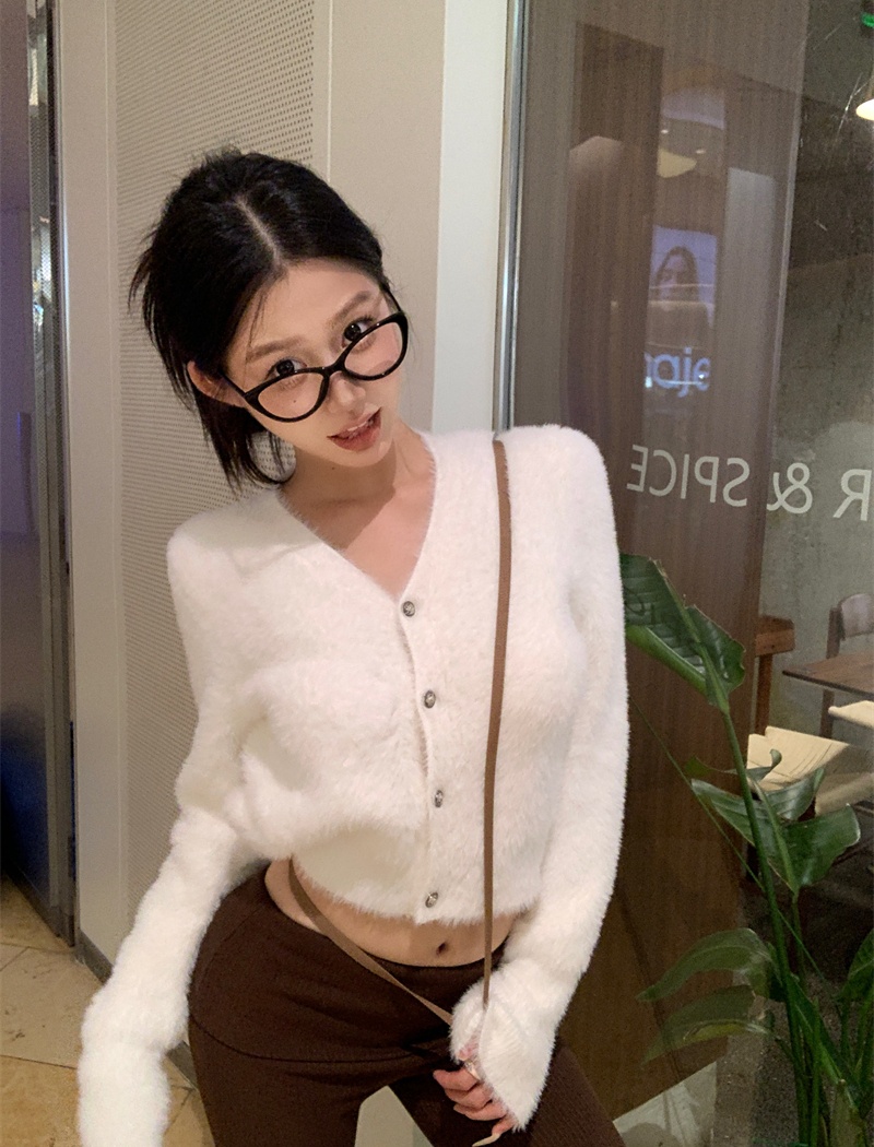 Loose autumn and winter short coat tender knitted sweater