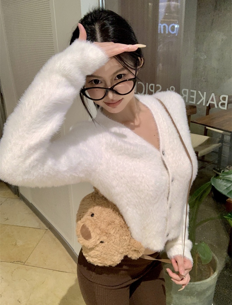 Loose autumn and winter short coat tender knitted sweater