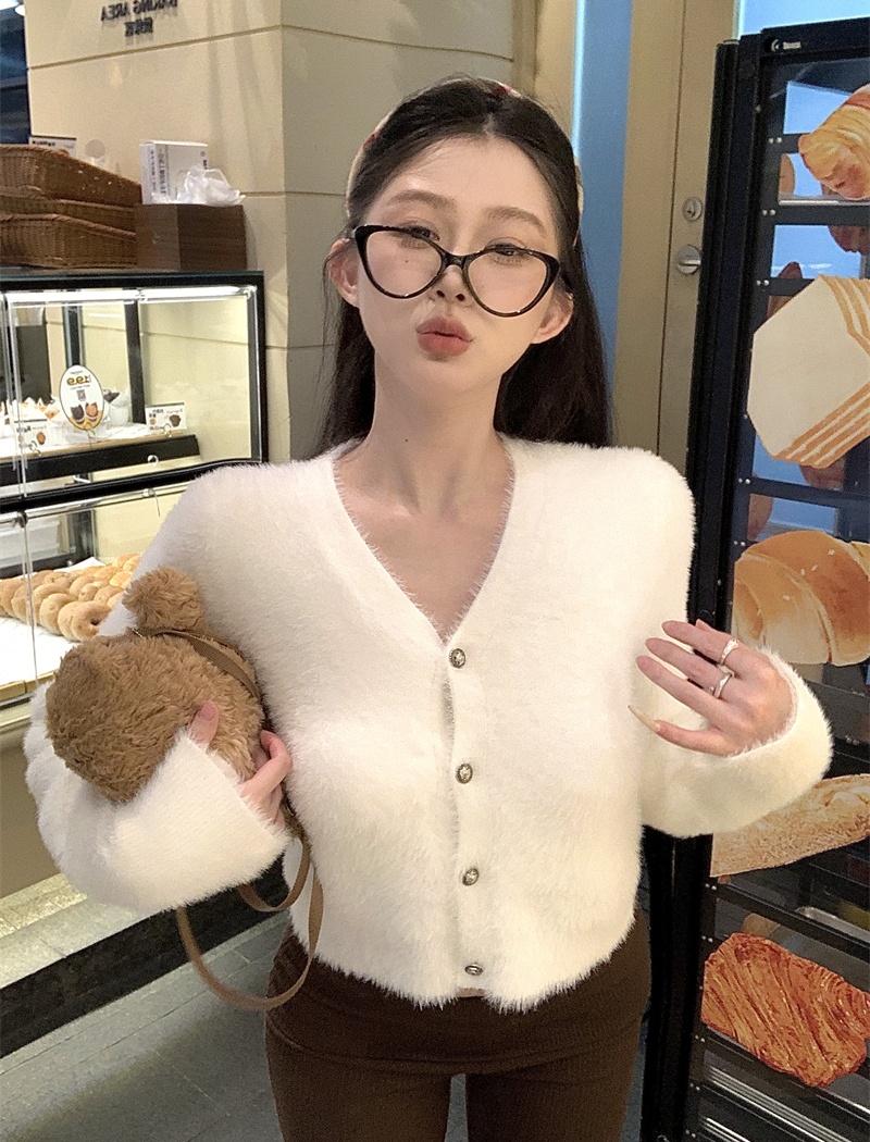 Loose autumn and winter short coat tender knitted sweater