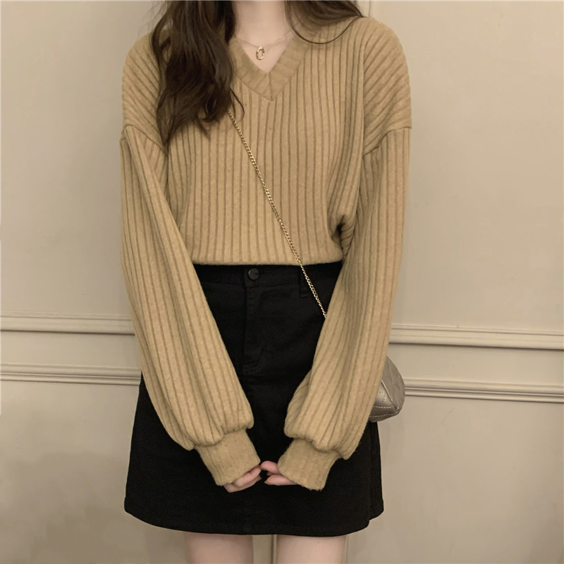 Knitted Korean style tops V-neck short bottoming shirt