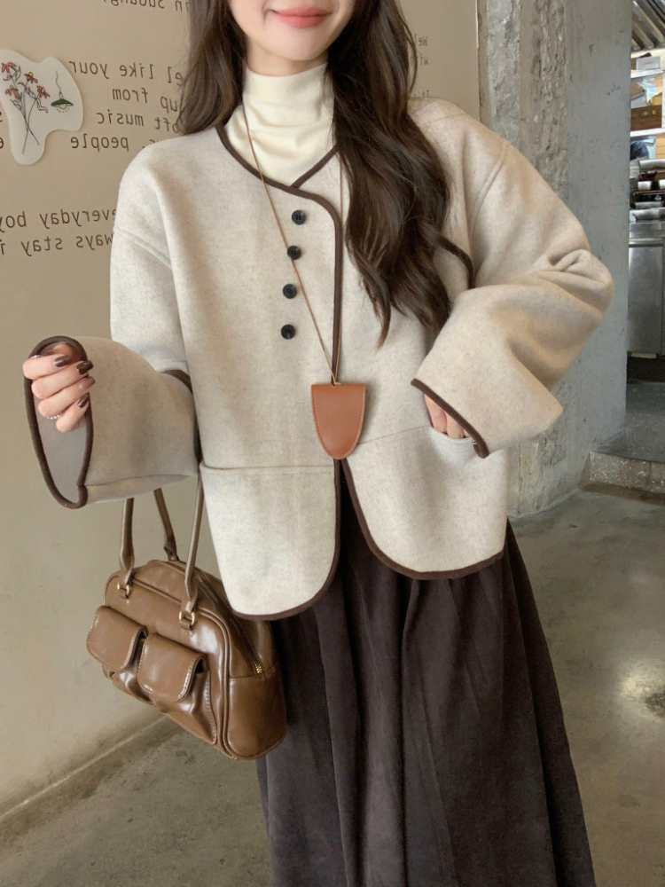 Autumn and winter retro coat round neck woolen coat