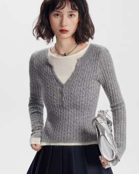 Slim Pseudo-two tops knitted spring sweater for women