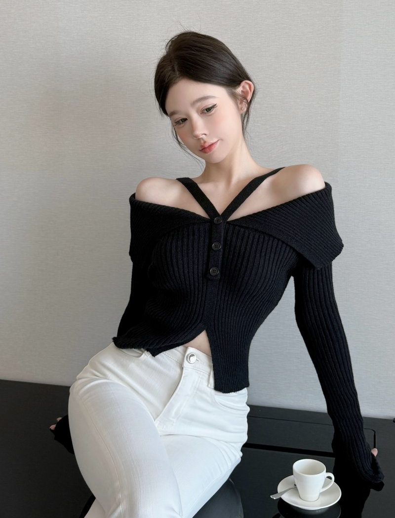 Knitted halter sweater short flat shoulder bottoming shirt