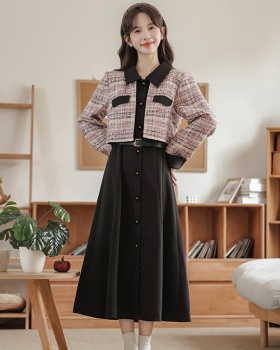 Chanelstyle slim winter pinched waist dress