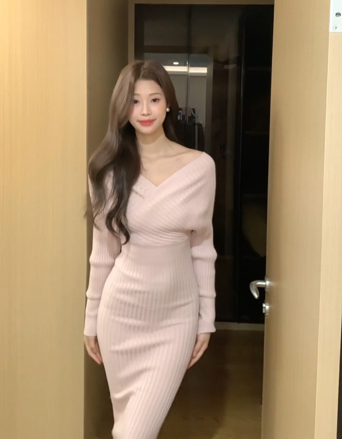 Slim V-neck pink dress bottoming package hip long dress