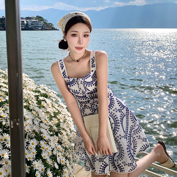 Vacation European style embroidery waist dress