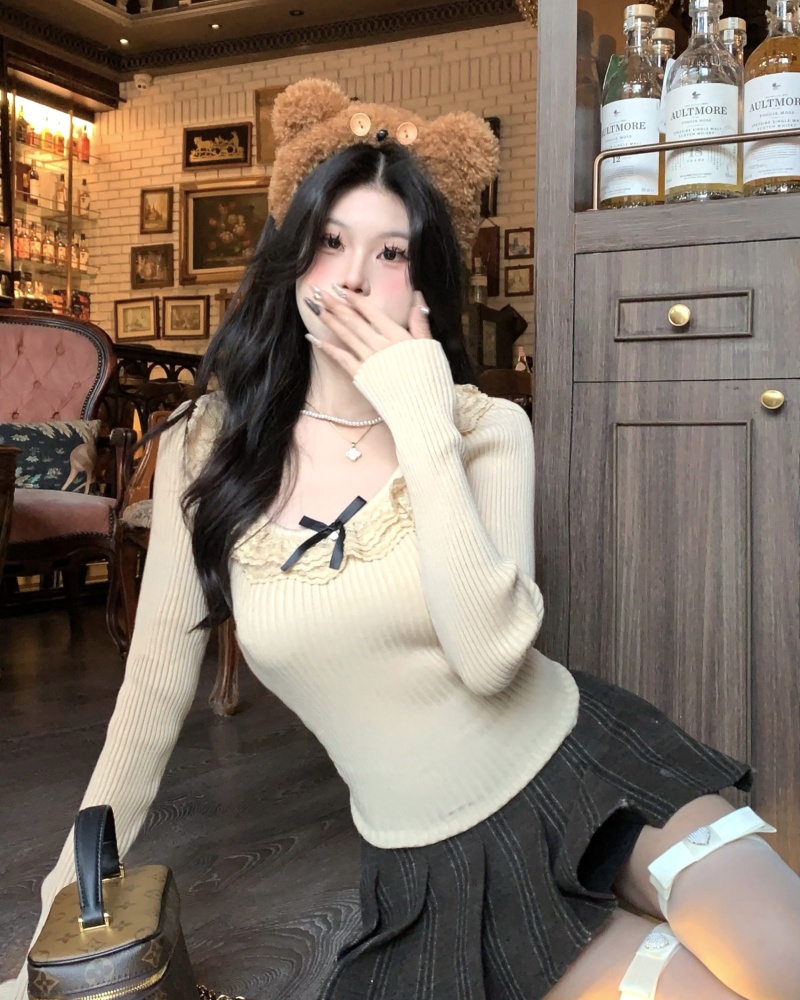 Autumn and winter bottoming inside the ride bow lace sweater