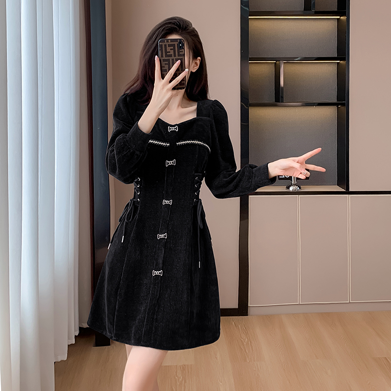 Bottoming slim autumn and winter square collar sweet dress