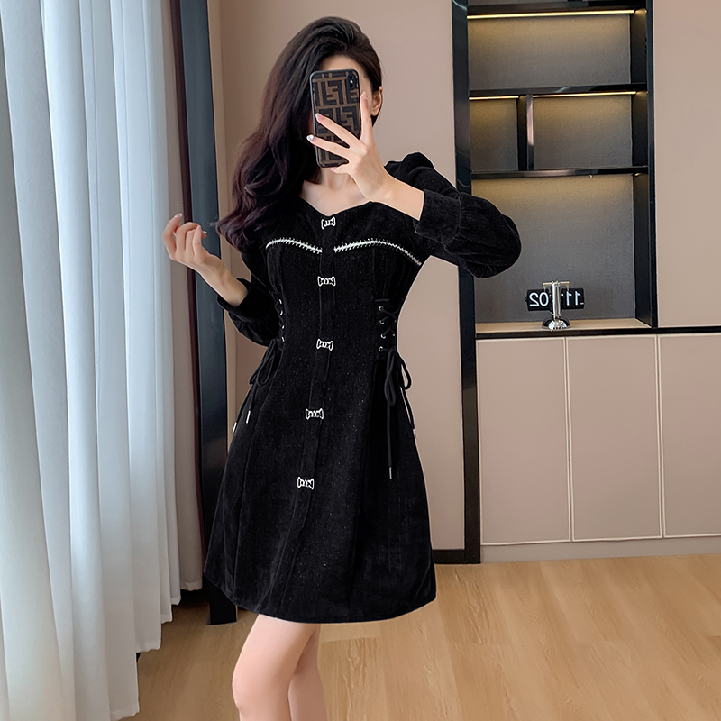 Bottoming slim autumn and winter square collar sweet dress