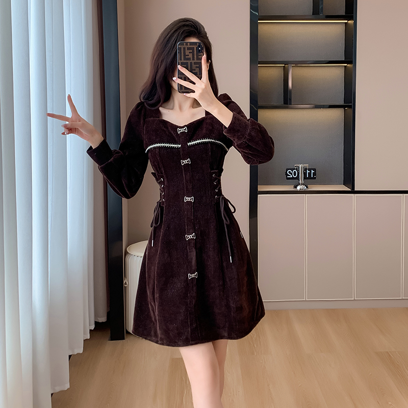 Bottoming slim autumn and winter square collar sweet dress