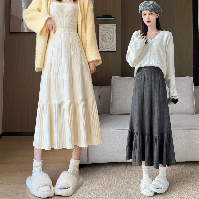 Slim knitted pleated A-line autumn and winter long skirt for women