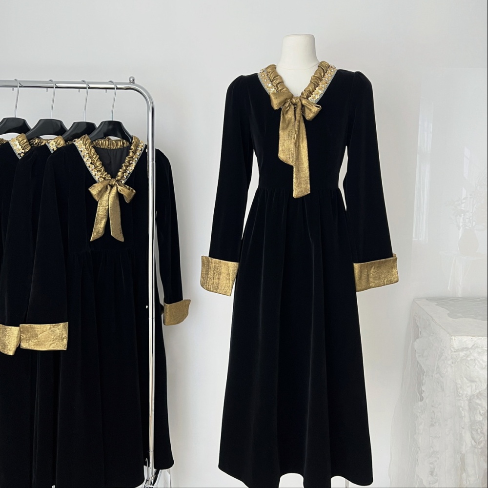 V-neck Hepburn style velvet bow France style dress