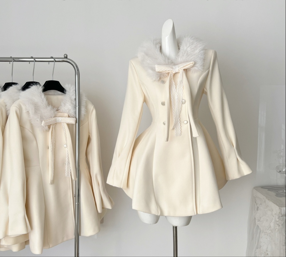 Fur collar pinched waist woolen coat