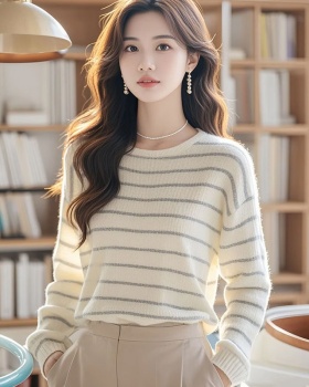 Casual knitted sweater stripe tops for women