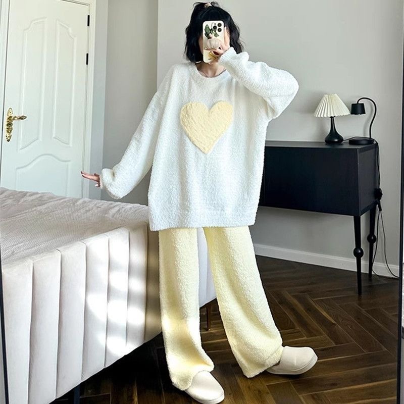 Large yard homewear heart pajamas a set for women