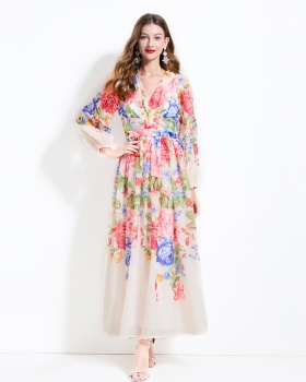 V-neck lantern sleeve spring and summer flowers dress