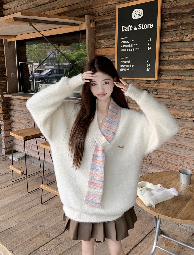 Thick V-neck plus velvet scarves sweet Casual sweater