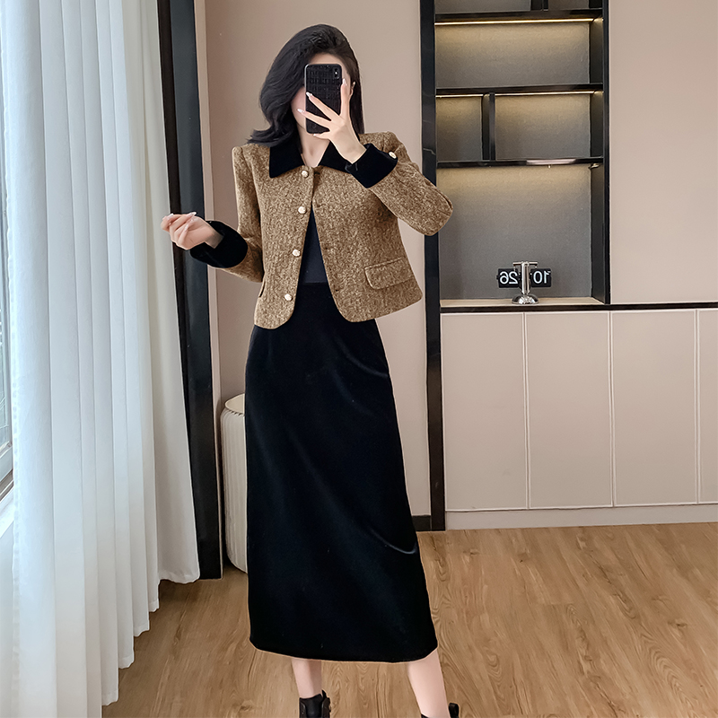 Velvet winter woolen coat chanelstyle skirt 2pcs set