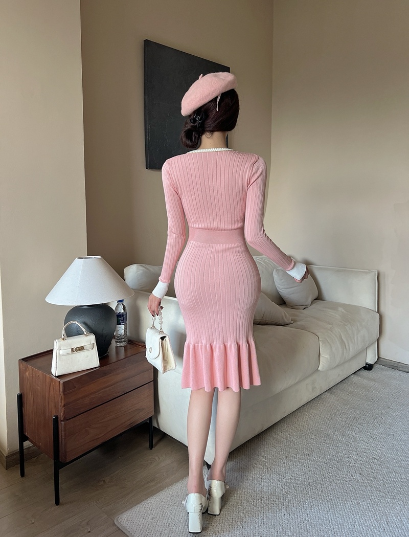 Knitted slim sweater dress V-neck dress