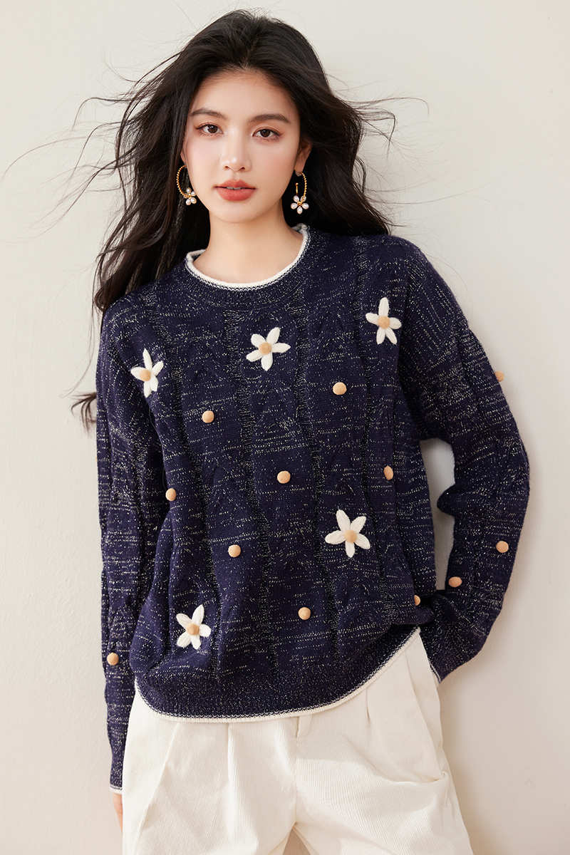 Crochet autumn and winter show young sweater for women