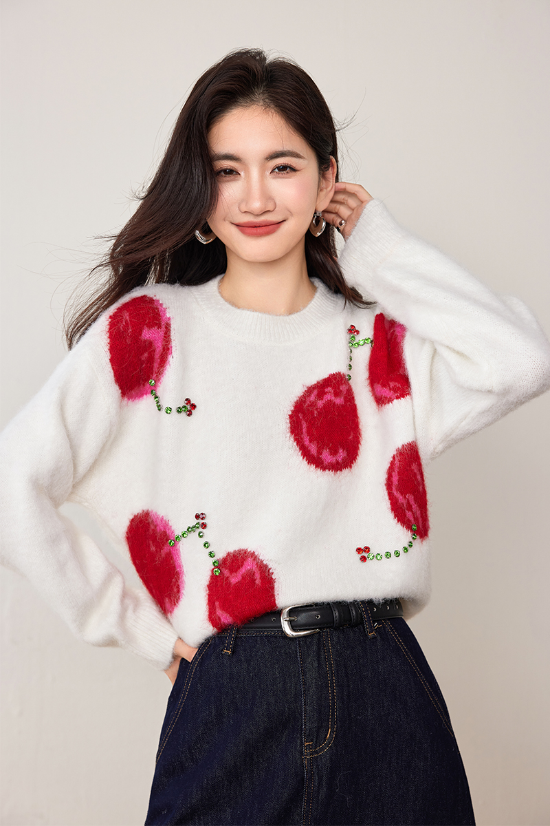 Small fellow lazy rhinestone thick white sweater