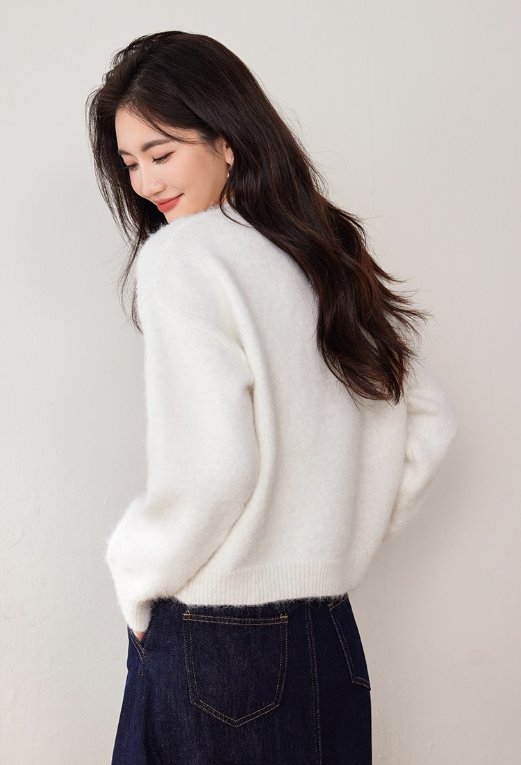 Small fellow lazy rhinestone thick white sweater