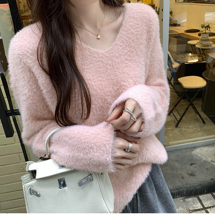 Autumn and winter sweater bottoming tops for women