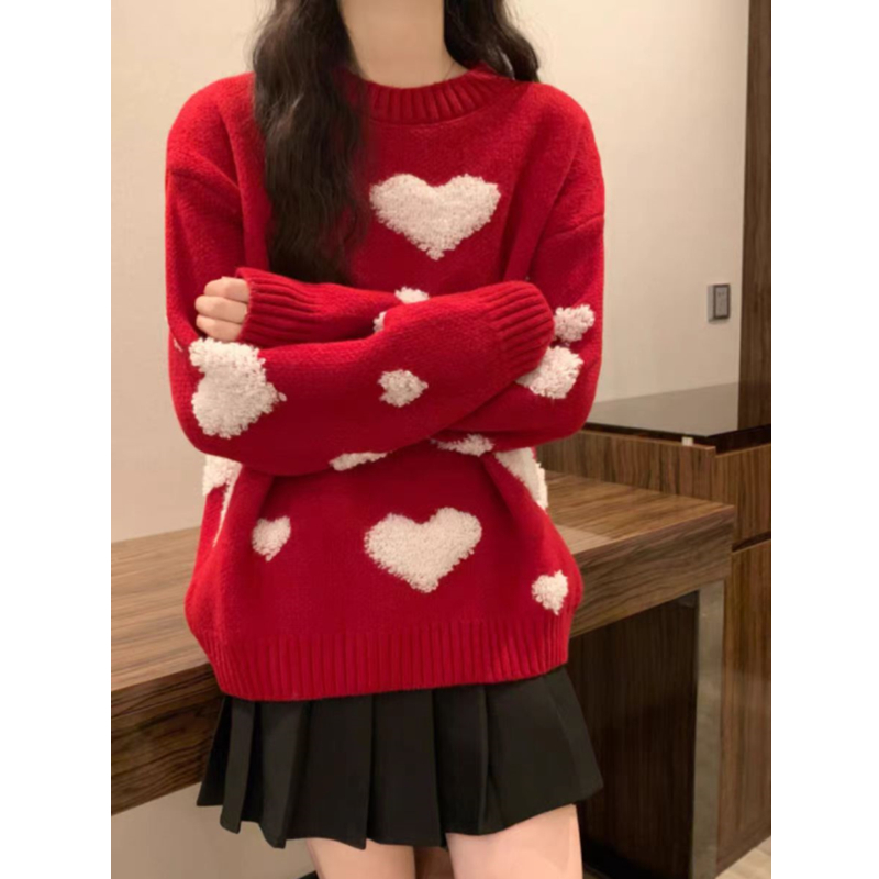 Autumn and winter red bottoming shirt heart tops