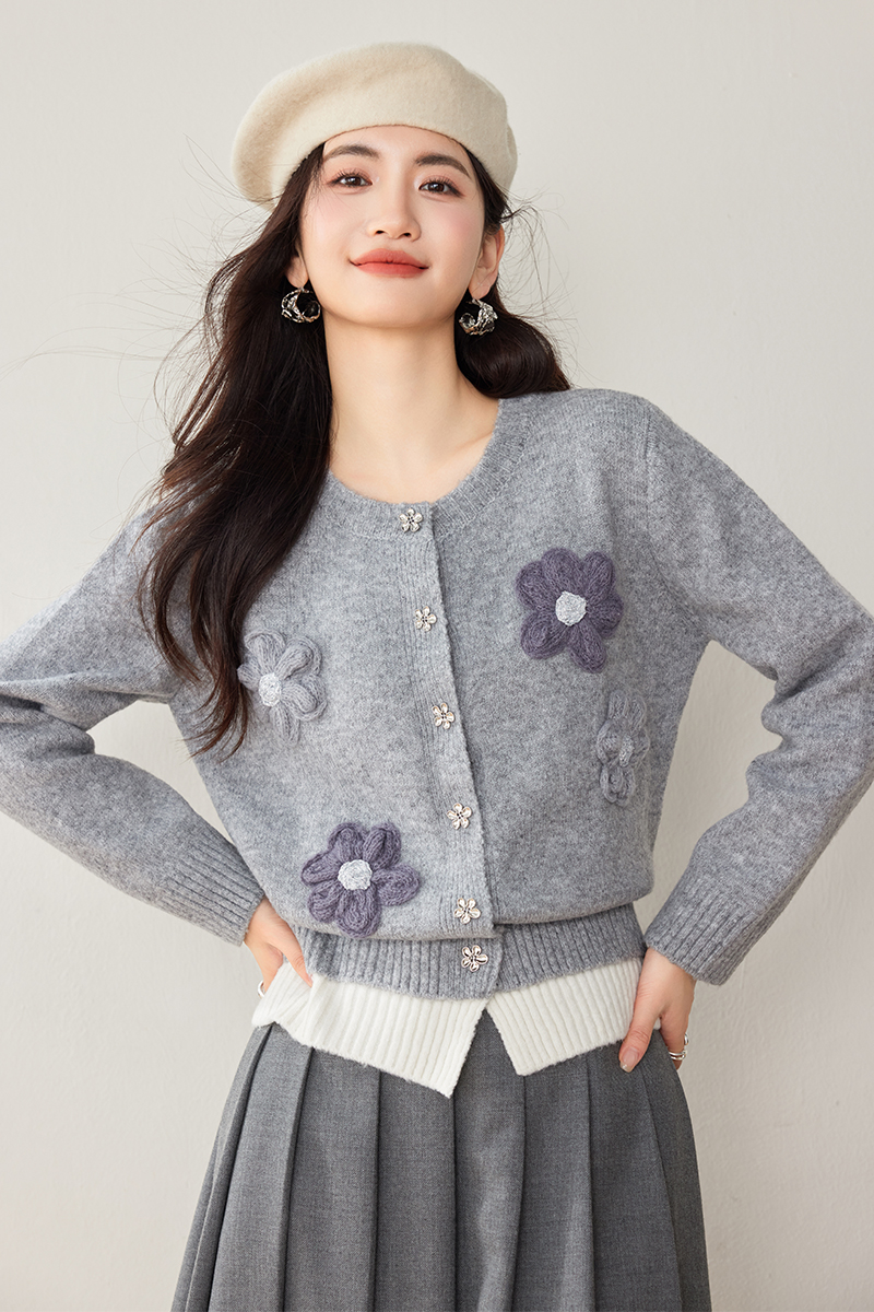 Gray autumn and winter sweater flowers cardigan for women