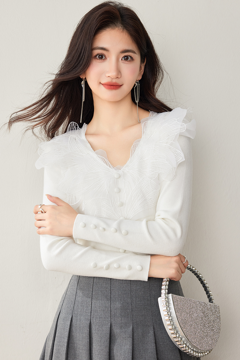 Pinched waist lace sweater bottoming tops for women