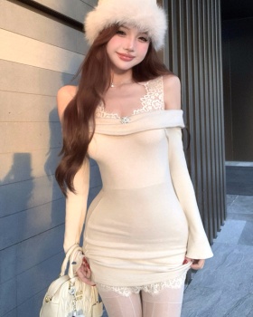 Splice flat shoulder France style knitted dress