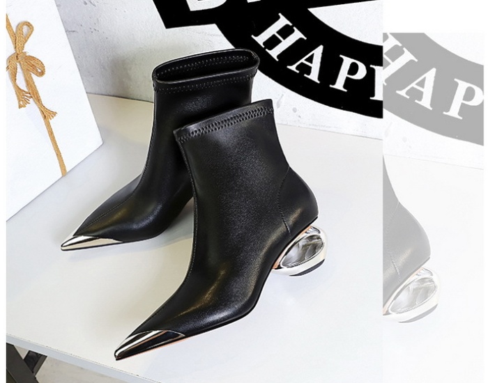 Low cylinder pointed short boots European style iron boots