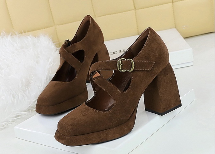 Thick broadcloth platform low cross shoes for women